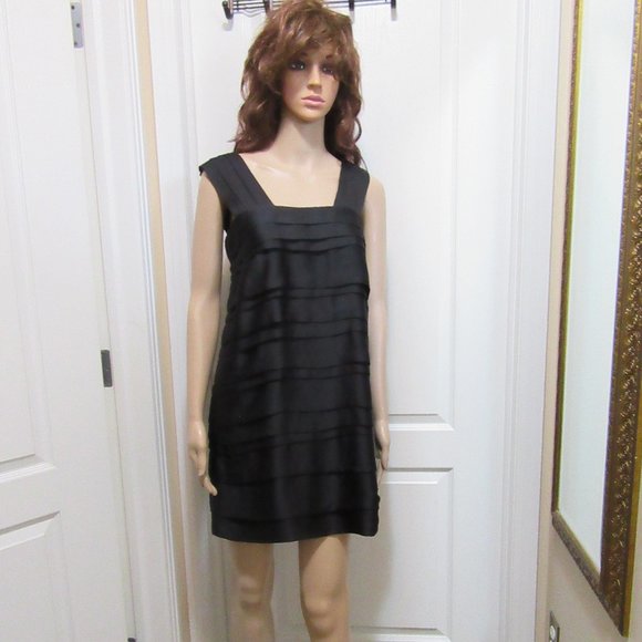 Ladies size 4 Dress all layer - Black - Picture 1 of 10